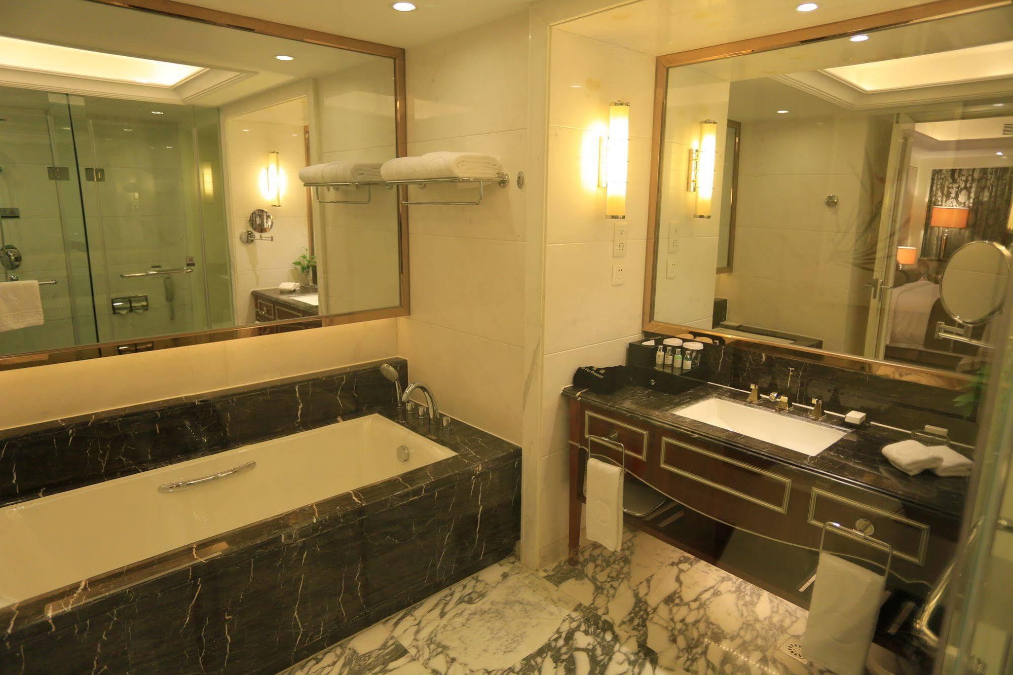 Baoji Jianguo Hotel Exterior foto